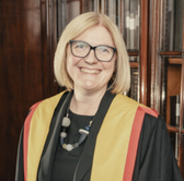 Dr Morven McElroy